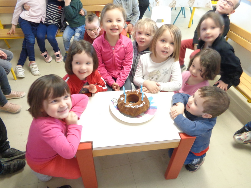 Joyeux Anniversaire Lauriane Ecole Coat Pin De Riec Sur Belon